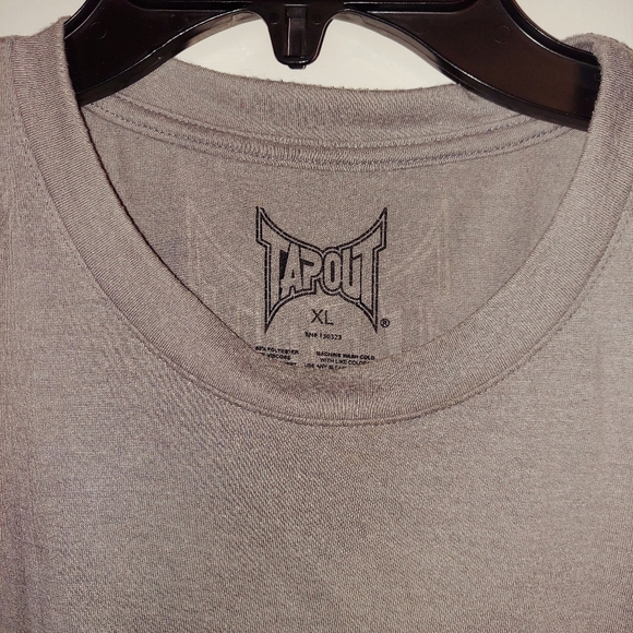 EUC MEN'S TAPOUT "NEVER SURRENDER" SLEEVE-LESS SHIRT GRAY SIZE XL - Picture 5 of 6